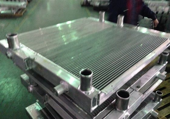 Échangeur de chaleur en aluminium de Plat-barre utilisé pour le refroidissement de moteur