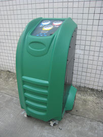Machine réfrigérante de récupération de climatisation automatique et machine de réutilisation